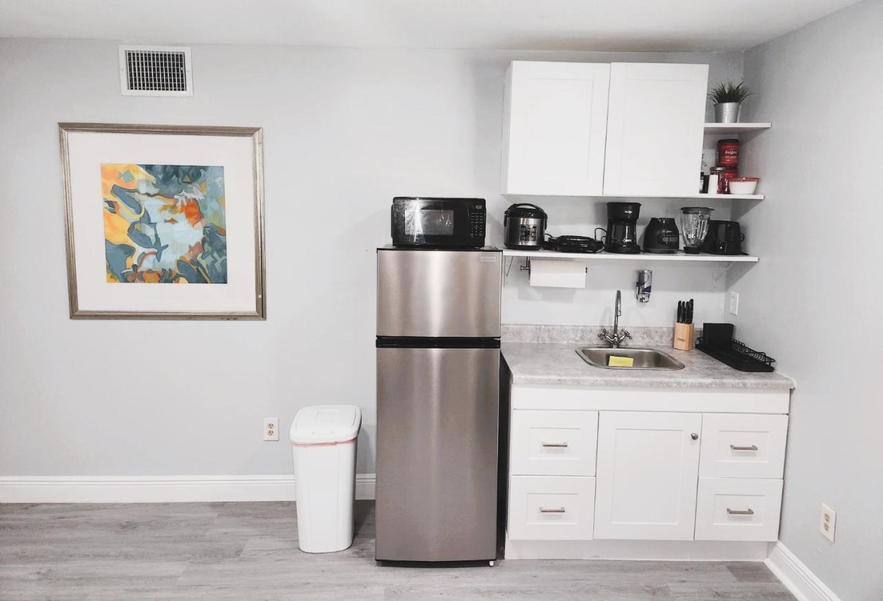 Cheerful Super Suite + 2 Queen + Sofa Bed Minutes From The Airport! Тампа Екстериор снимка